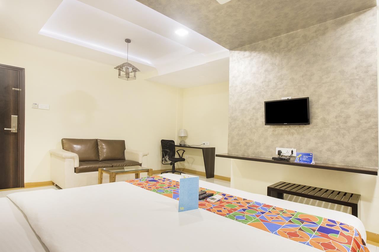 Fabexpress Time Square Hotel Thane Buitenkant foto