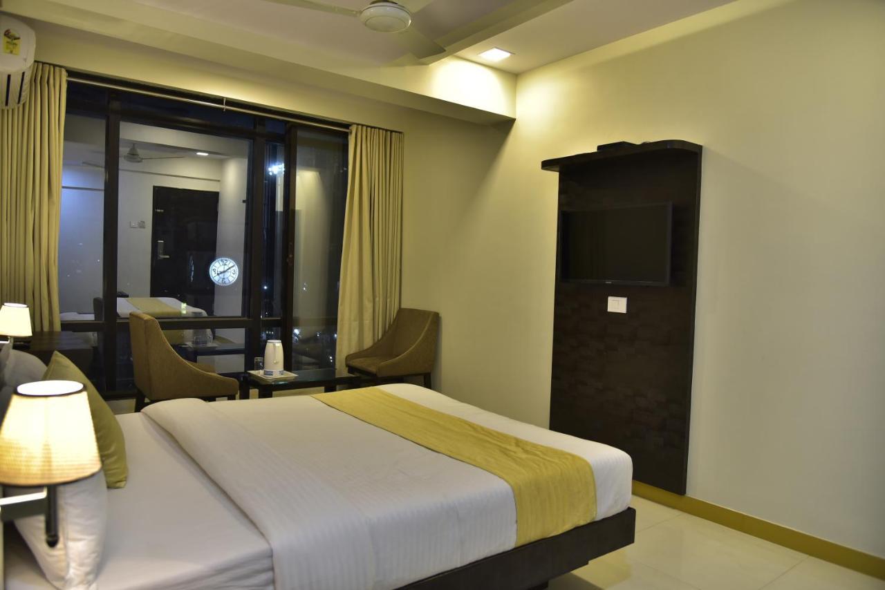 Fabexpress Time Square Hotel Thane Buitenkant foto