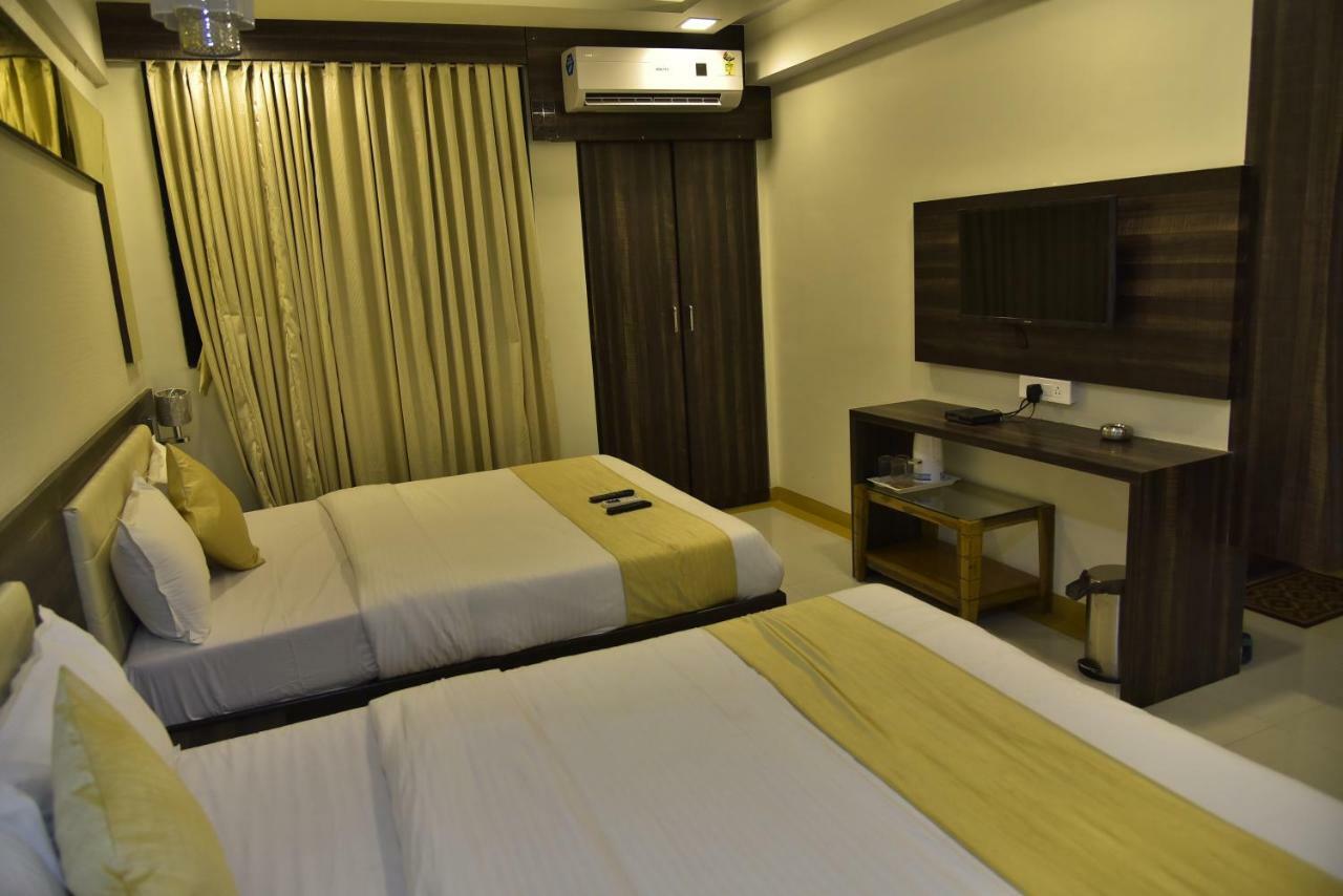 Fabexpress Time Square Hotel Thane Buitenkant foto