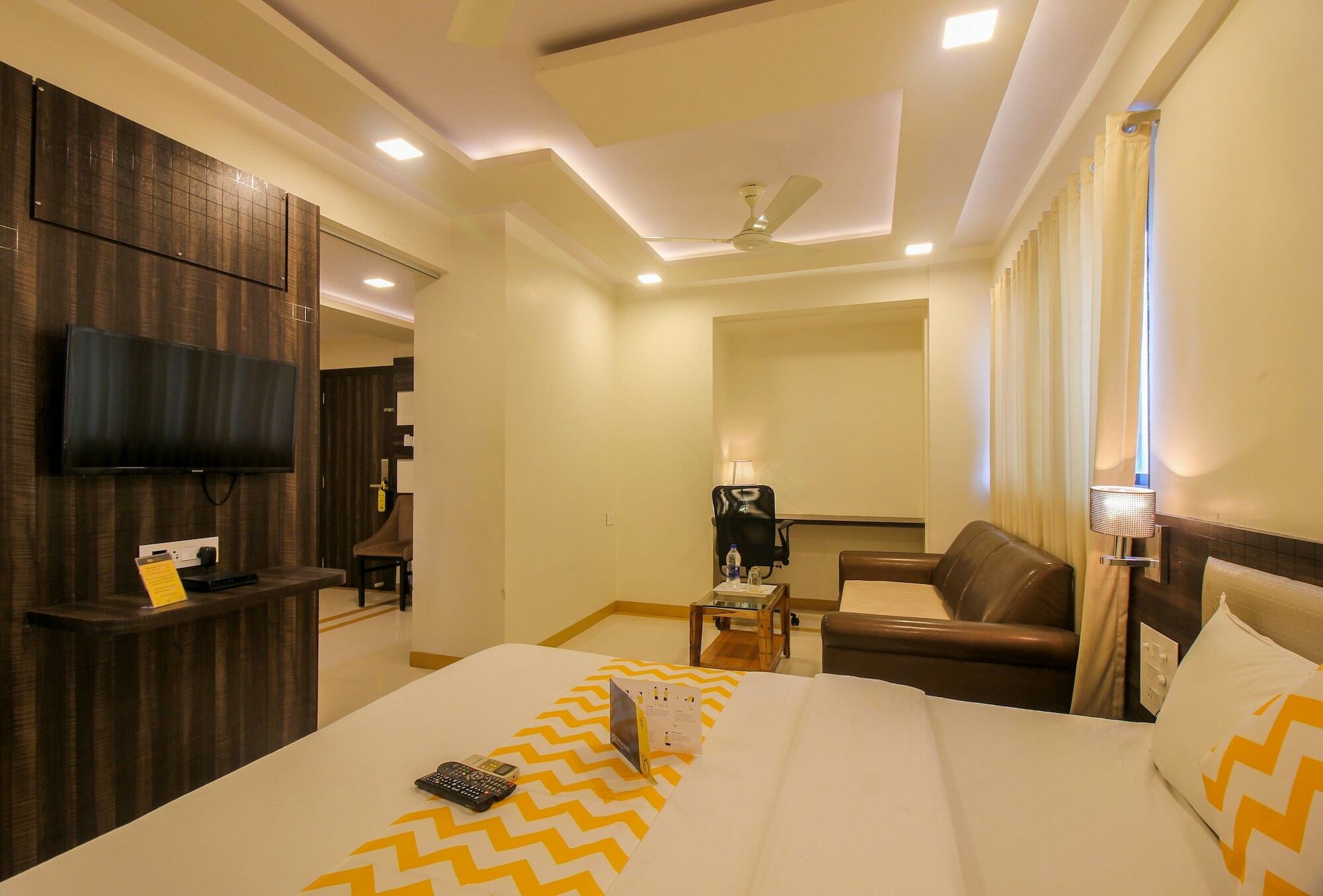Fabexpress Time Square Hotel Thane Buitenkant foto